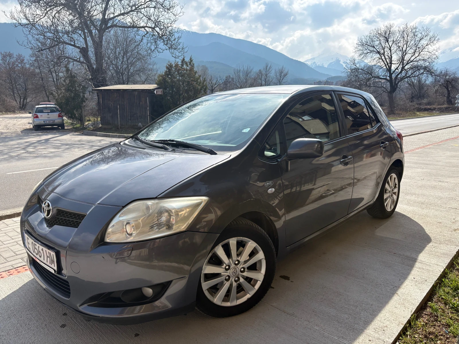 Toyota Auris, снимка 4 - Автомобили и джипове - 53875995