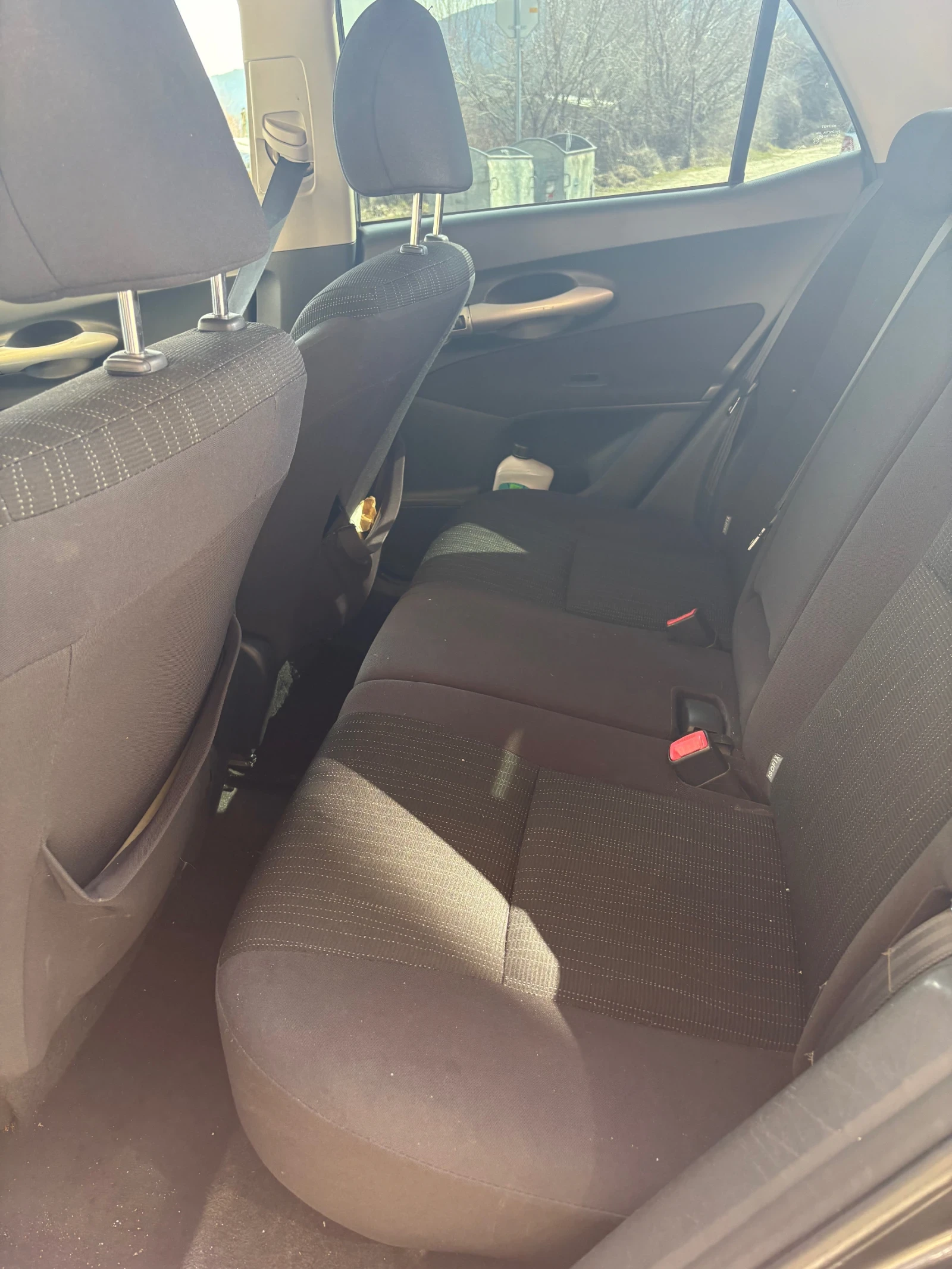 Toyota Auris, снимка 7 - Автомобили и джипове - 53875995