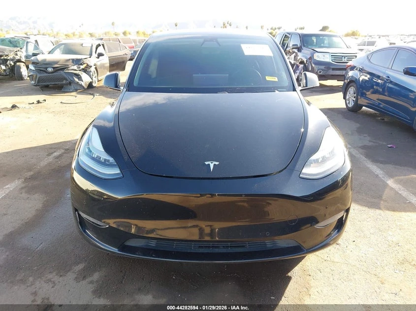 Tesla Model Y Long Range AWD, снимка 13 - Автомобили и джипове - 54169777