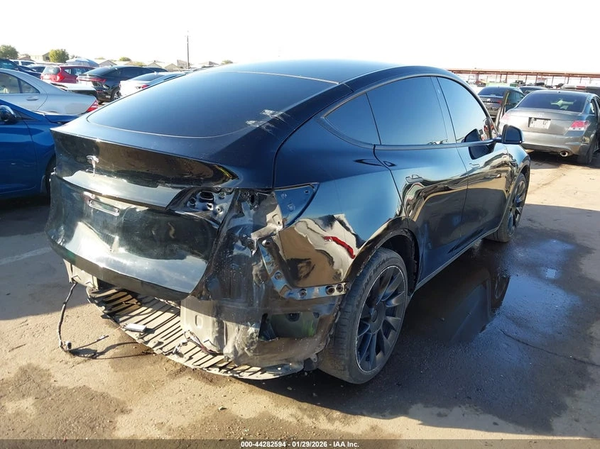 Tesla Model Y Long Range AWD, снимка 4 - Автомобили и джипове - 54169777