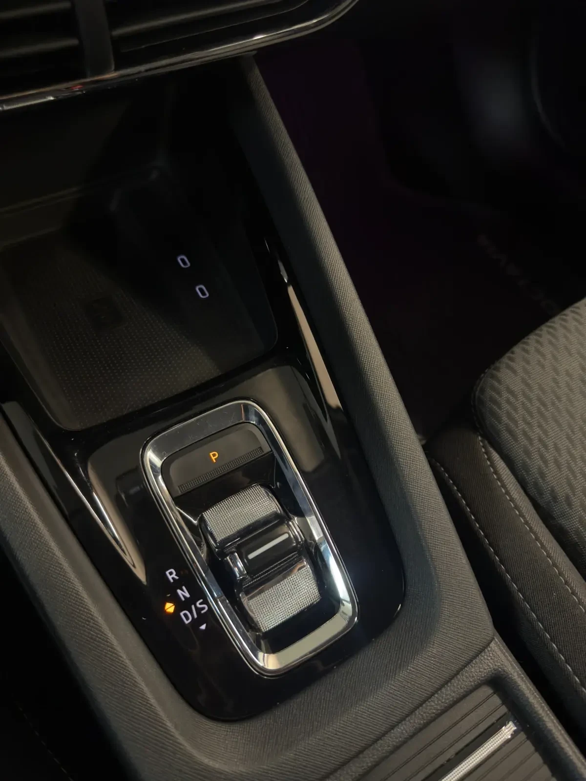 Skoda Octavia 2.0 150/DSG/MATRIX/FULL/Обслужен двигател, снимка 15 - Автомобили и джипове - 54455696