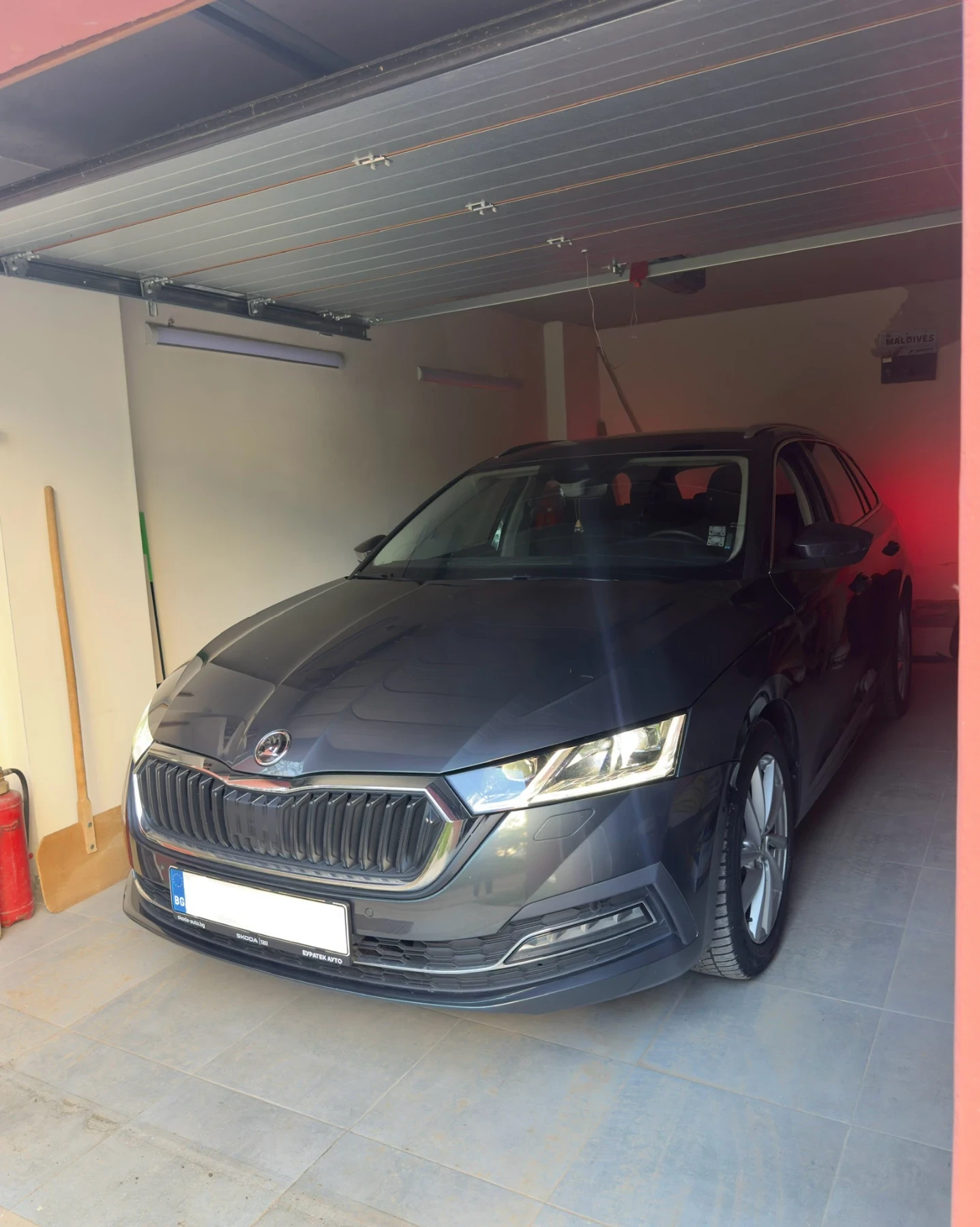 Skoda Octavia 2.0 150/DSG/MATRIX/FULL/Обслужен двигател, снимка 6 - Автомобили и джипове - 54455696