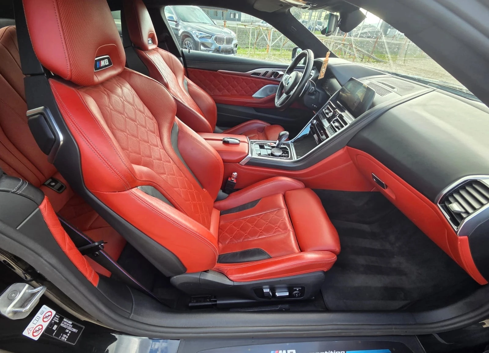 BMW M8 Competition, снимка 6 - Автомобили и джипове - 54761459