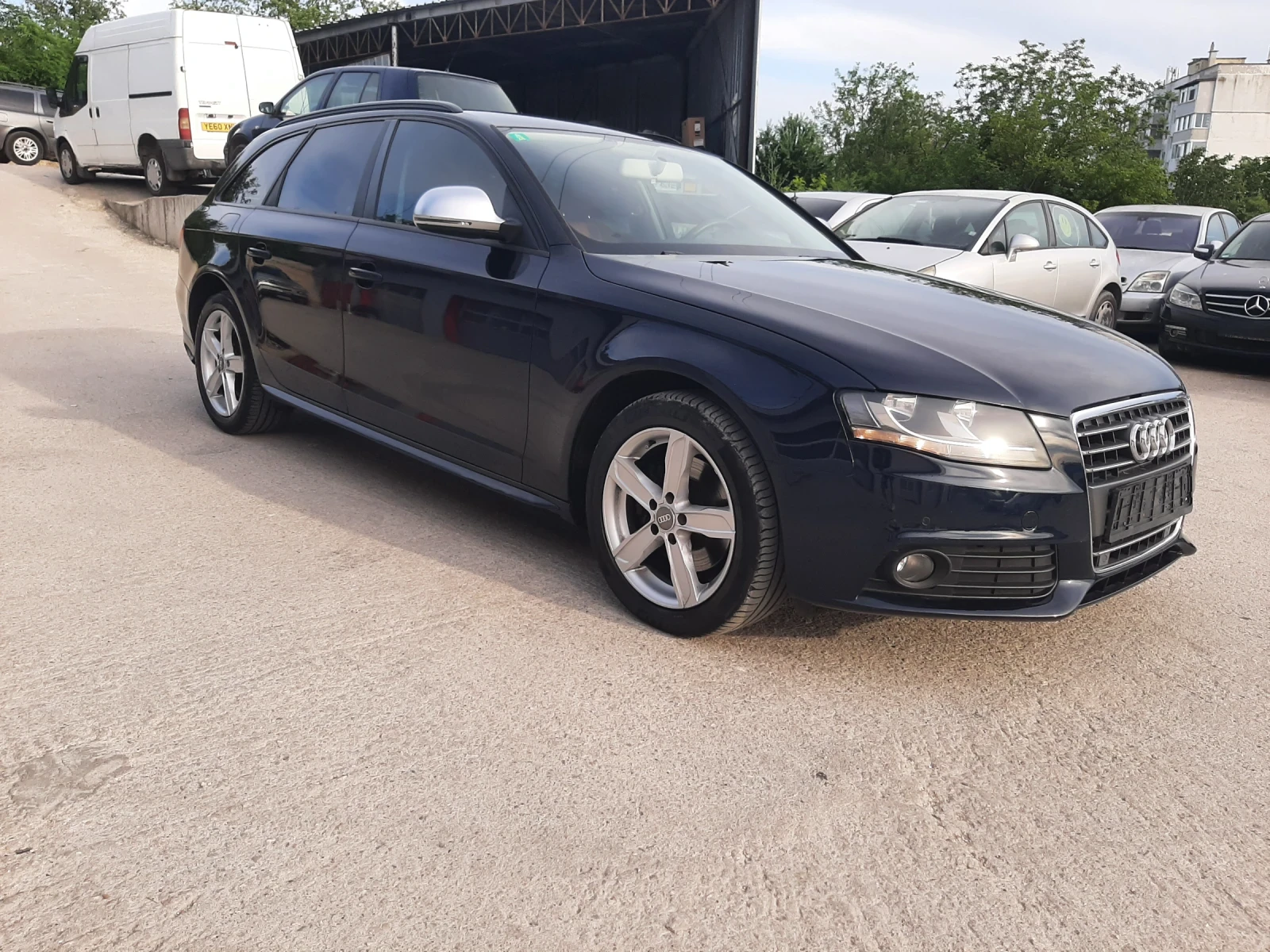 Audi A4 2.0TDI AUTOMATIC КОЖА, снимка 4 - Автомобили и джипове - 54947881