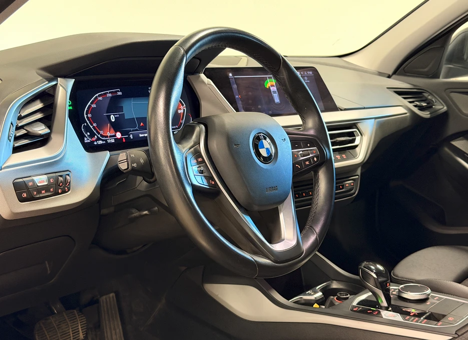 BMW 118 D, снимка 13 - Автомобили и джипове - 55230286