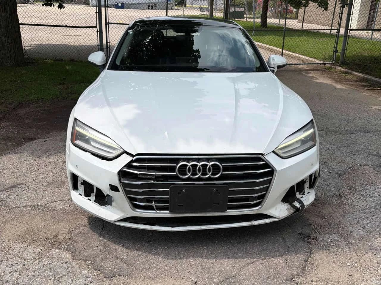 Audi A5 QUATTRO * ПАНОРАМА* КЛИП НА КОЛАТА* , снимка 2 - Автомобили и джипове - 55687676