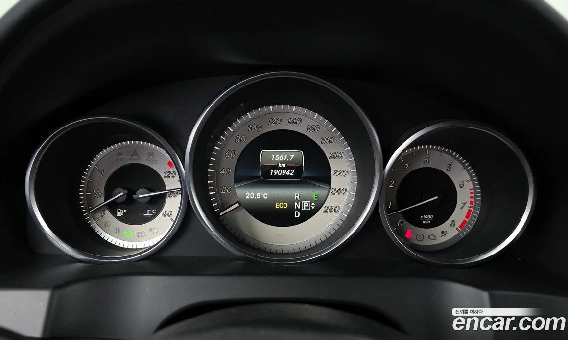 Mercedes-Benz E 350 Coupe, снимка 8 - Автомобили и джипове - 55794793