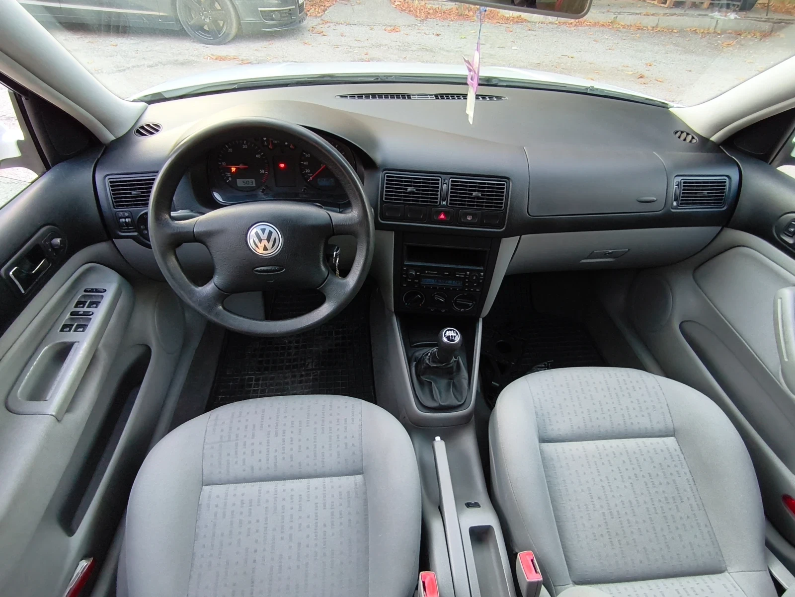 VW Golf 1.9 SDI, снимка 9 - Автомобили и джипове - 55879565
