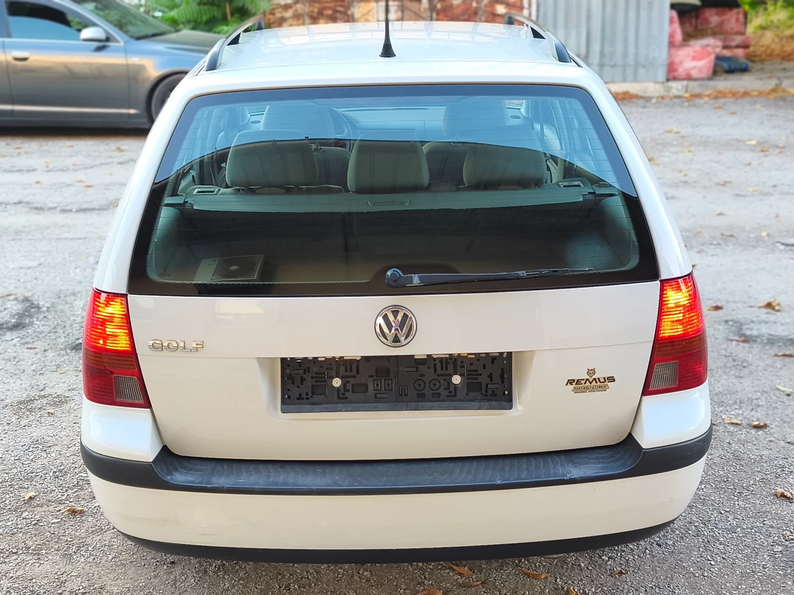 VW Golf 1.9 SDI, снимка 6 - Автомобили и джипове - 55879565