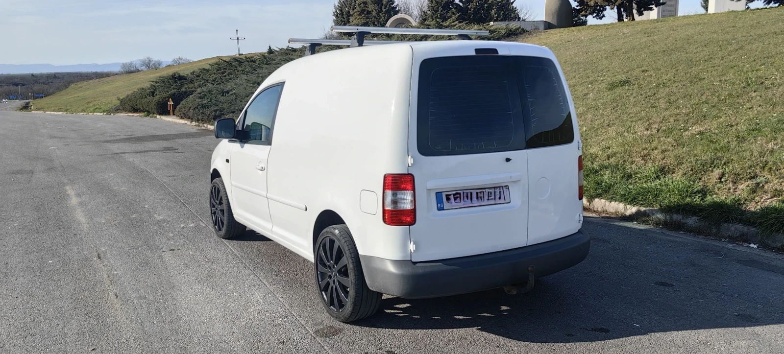 VW Caddy Gen.III, снимка 4 - Автомобили и джипове - 56153270