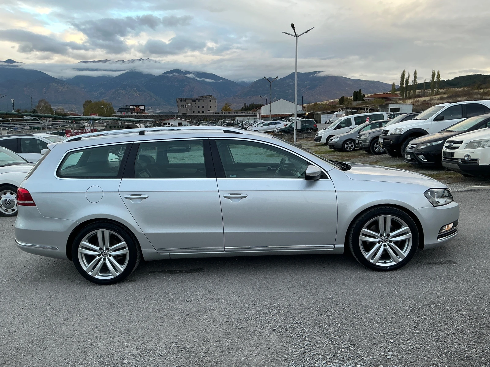 VW Passat 2.0 TDI , снимка 3 - Автомобили и джипове - 56729431