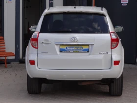 Toyota Rav4 2.2d4d-150k.c./Auto/4x4/Koja/Navi/Camera/Led/Euro5, снимка 4