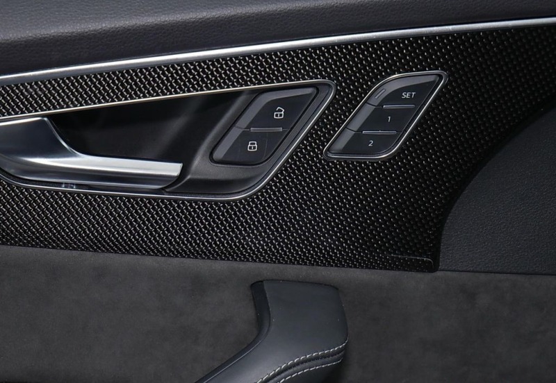 Audi SQ7 TFSI/ CARBON/ B&O/S-SEATS/HEAD UP/MATRIX/ 7-МЕСТЕН, снимка 7 - Автомобили и джипове - 46155594