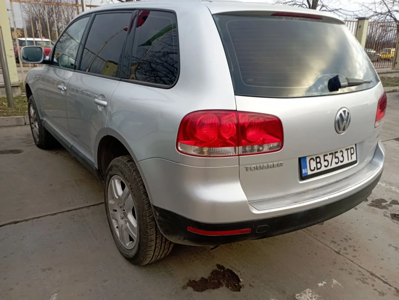 VW Touareg, снимка 5 - Автомобили и джипове - 49363411