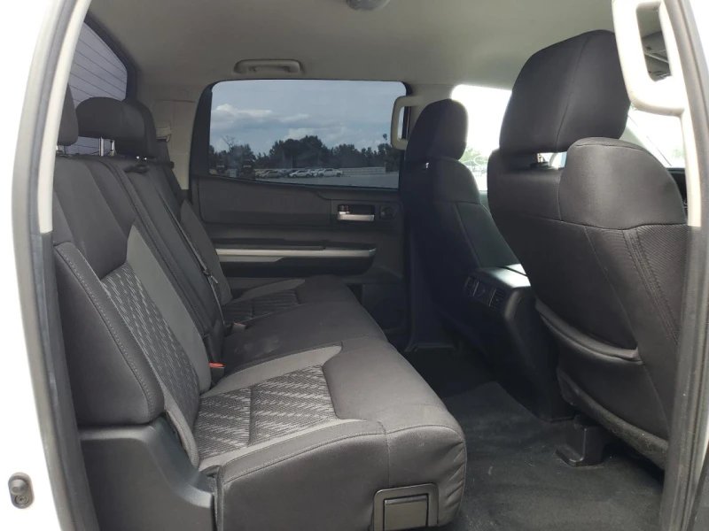 Toyota Tundra CREWMAX SR5 AWD, снимка 10 - Автомобили и джипове - 52749822