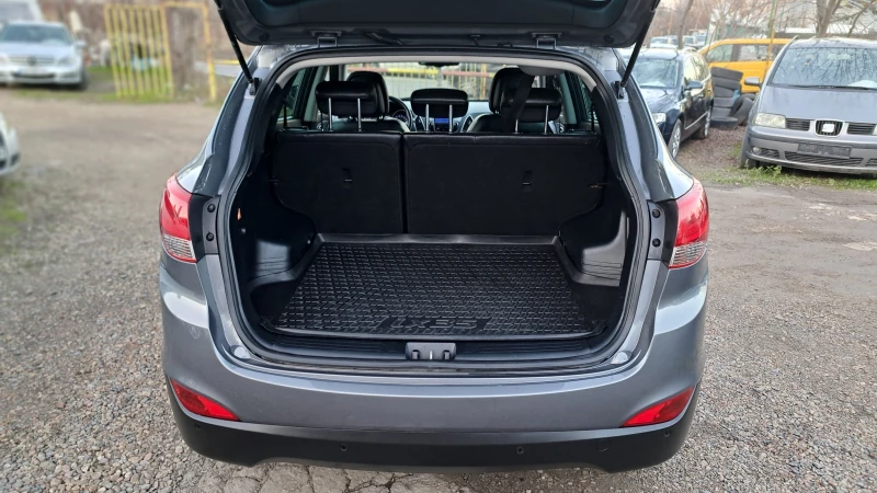 Hyundai IX35 2.0 DIZEL 136кс. 4×4, снимка 16 - Автомобили и джипове - 52797483