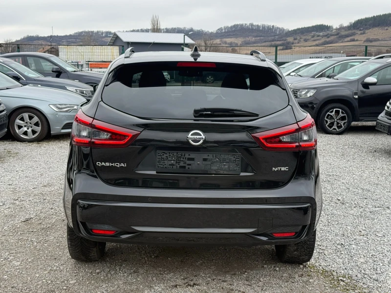 Nissan Qashqai 1.7DCI* TEKNA PLUS* DISTR* PANO* NAVI+ CAMERA-360*, снимка 5 - Автомобили и джипове - 53584691