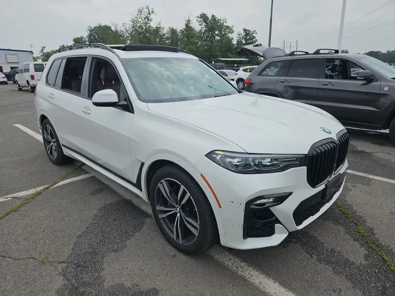 BMW X7 xDrive40i M-SPORT, снимка 6 - Автомобили и джипове - 55101435