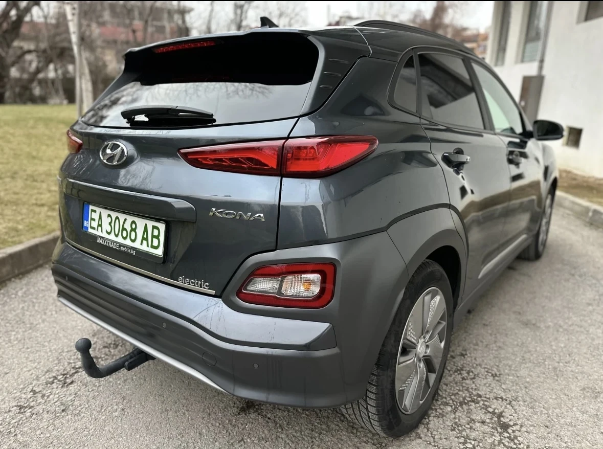 Hyundai Kona PREMIUM / 64KW - изображение 7