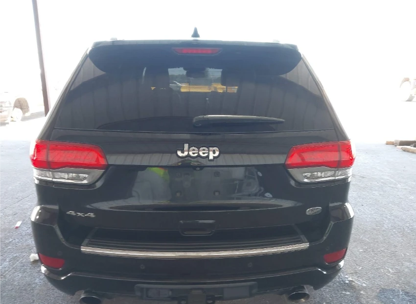 Jeep Grand cherokee OVERLAND 5.7 HEMI* Обдух* 8ZF* Въздух* Пано*  - изображение 4