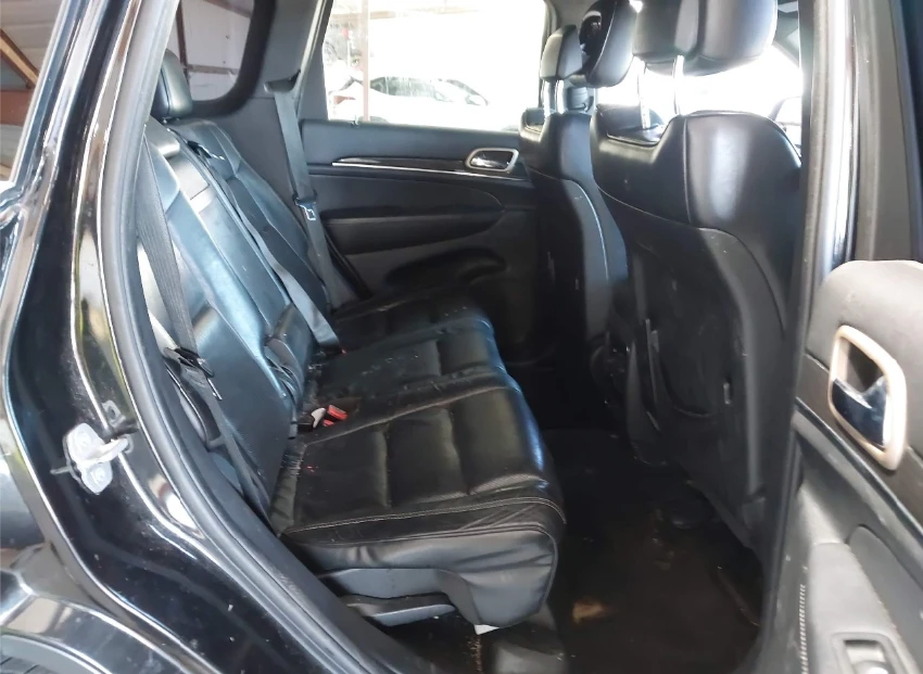 Jeep Grand cherokee OVERLAND 5.7 HEMI* Обдух* 8ZF* Въздух* Пано*  - изображение 9