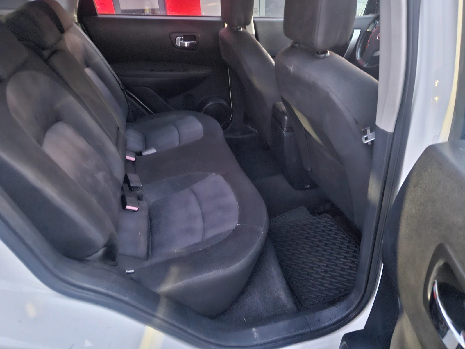 Nissan Qashqai 1.5 dci 4x2 top!, снимка 14 - Автомобили и джипове - 54301937