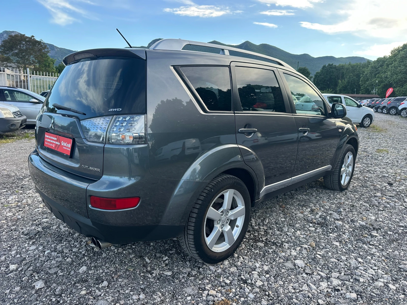 Mitsubishi Outlander 2.0DI-D 140kc 7MESTA, снимка 3 - Автомобили и джипове - 54542699
