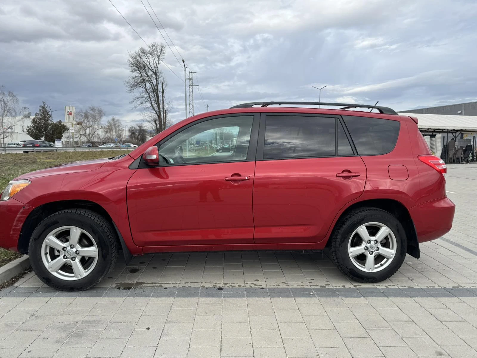 Toyota Rav4 2.5 Бензин (180 к.с.) 4х4 АВТОМАТ * Навигация , снимка 7 - Автомобили и джипове - 55219527