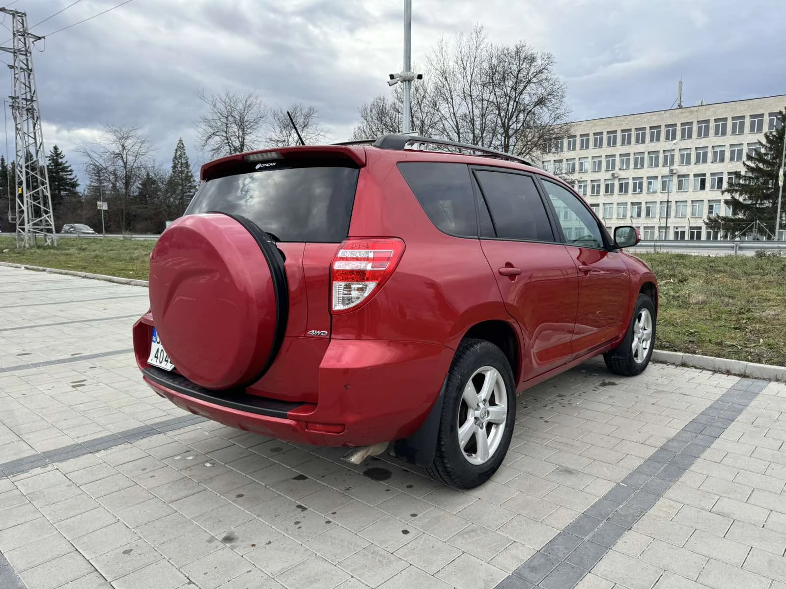Toyota Rav4 2.5 Бензин (180 к.с.) 4х4 АВТОМАТ * Навигация , снимка 4 - Автомобили и джипове - 55219527