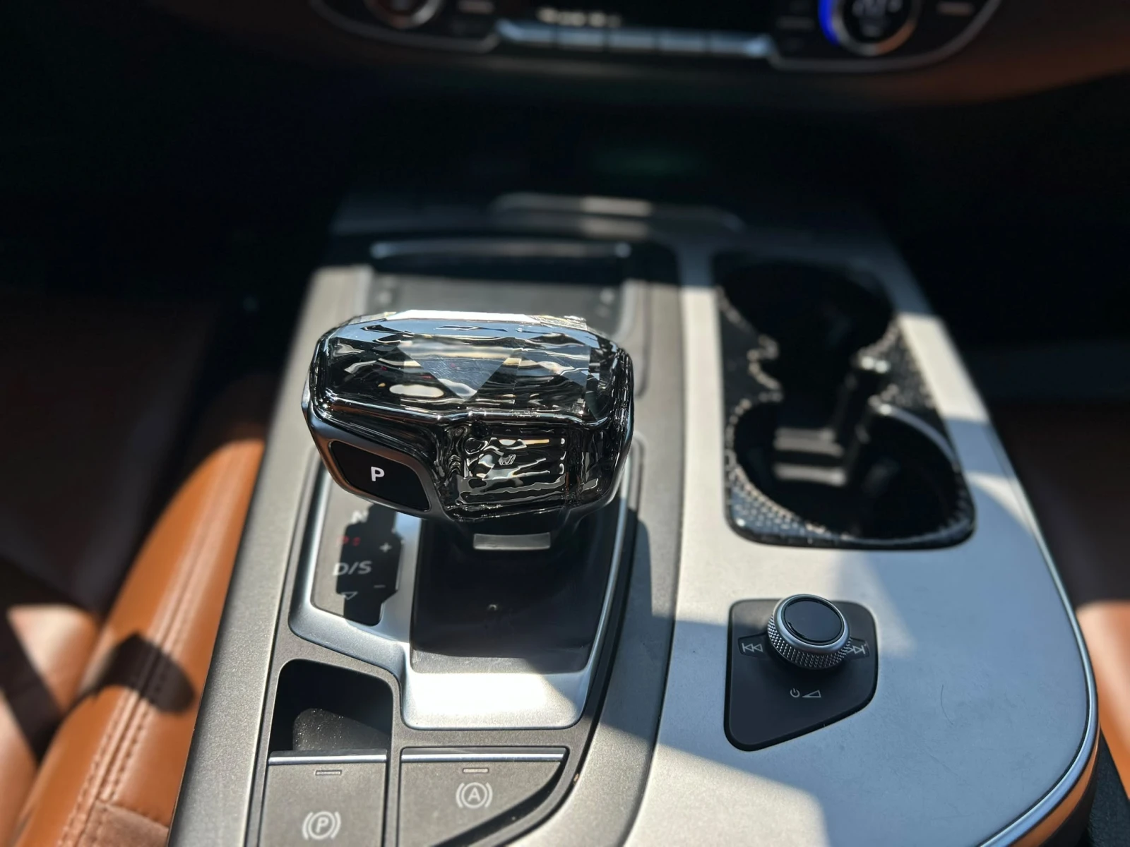 Audi Q7 / 3.0D / 272HP / QUATTRO / 7 МЕСТА /, снимка 16 - Автомобили и джипове - 55401173