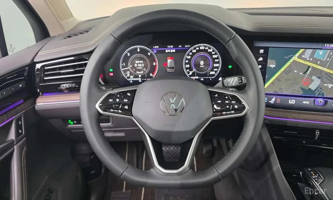 VW Touareg * 3.0 TDI Prestige * ОПЦИЯ ЗА ФИНАНСИРАНЕ, снимка 16 - Автомобили и джипове - 55647411