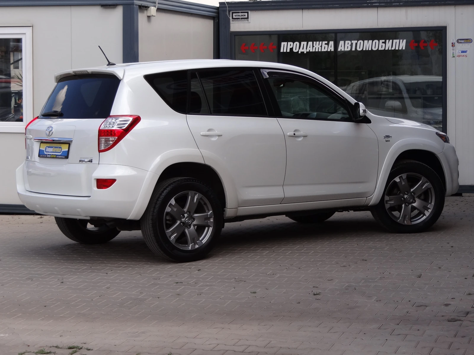 Toyota Rav4 2.2d4d-150k.c./Auto/4x4/Koja/Navi/Camera/Led/Euro5, снимка 5 - Автомобили и джипове - 55666317