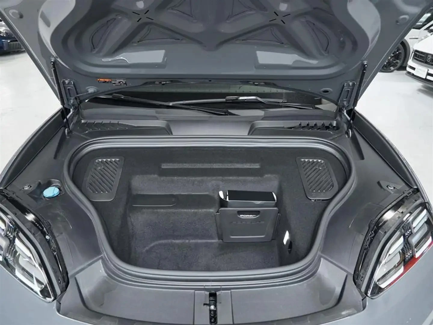 Porsche Macan ЦЕНА ДО БЪЛГАРИЯ АВТОКРЕДИТ, снимка 9 - Автомобили и джипове - 55860110