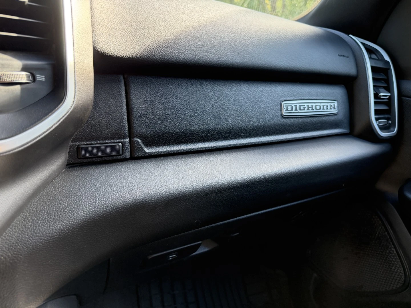 Dodge RAM 1500 Big Horn / Camera / Carfax / Автокредит , снимка 11 - Автомобили и джипове - 55986747