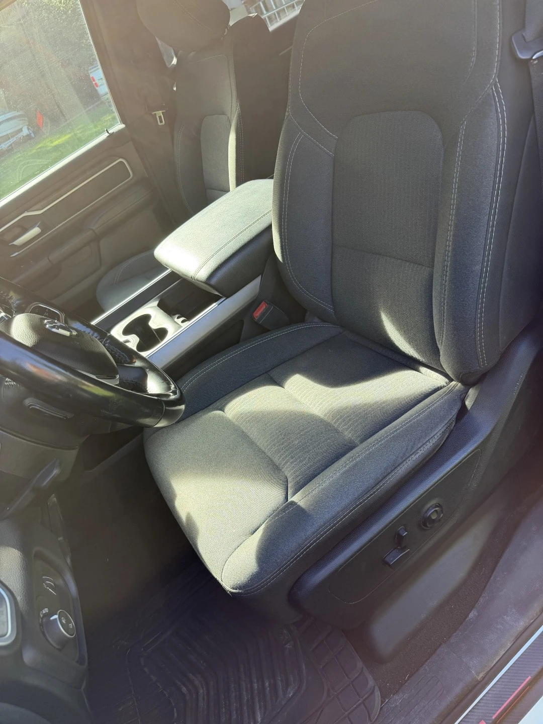 Dodge RAM 1500 Big Horn / Camera / Carfax / Автокредит , снимка 5 - Автомобили и джипове - 55986747