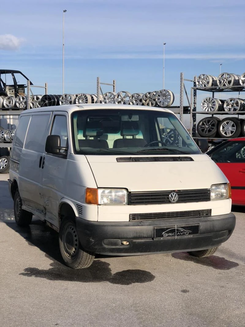 VW Transporter 2.4D, снимка 8 - Бусове и автобуси - 31604040