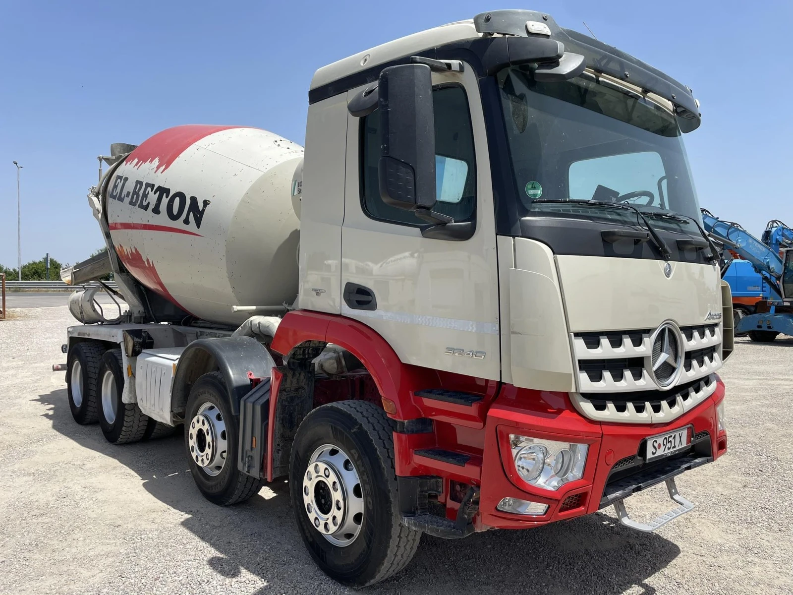 Бетон миксер Mercedes Arocs 3240 - изображение 5