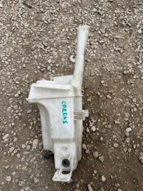 Kia Carens 2015г казанче за чистачките, снимка 1