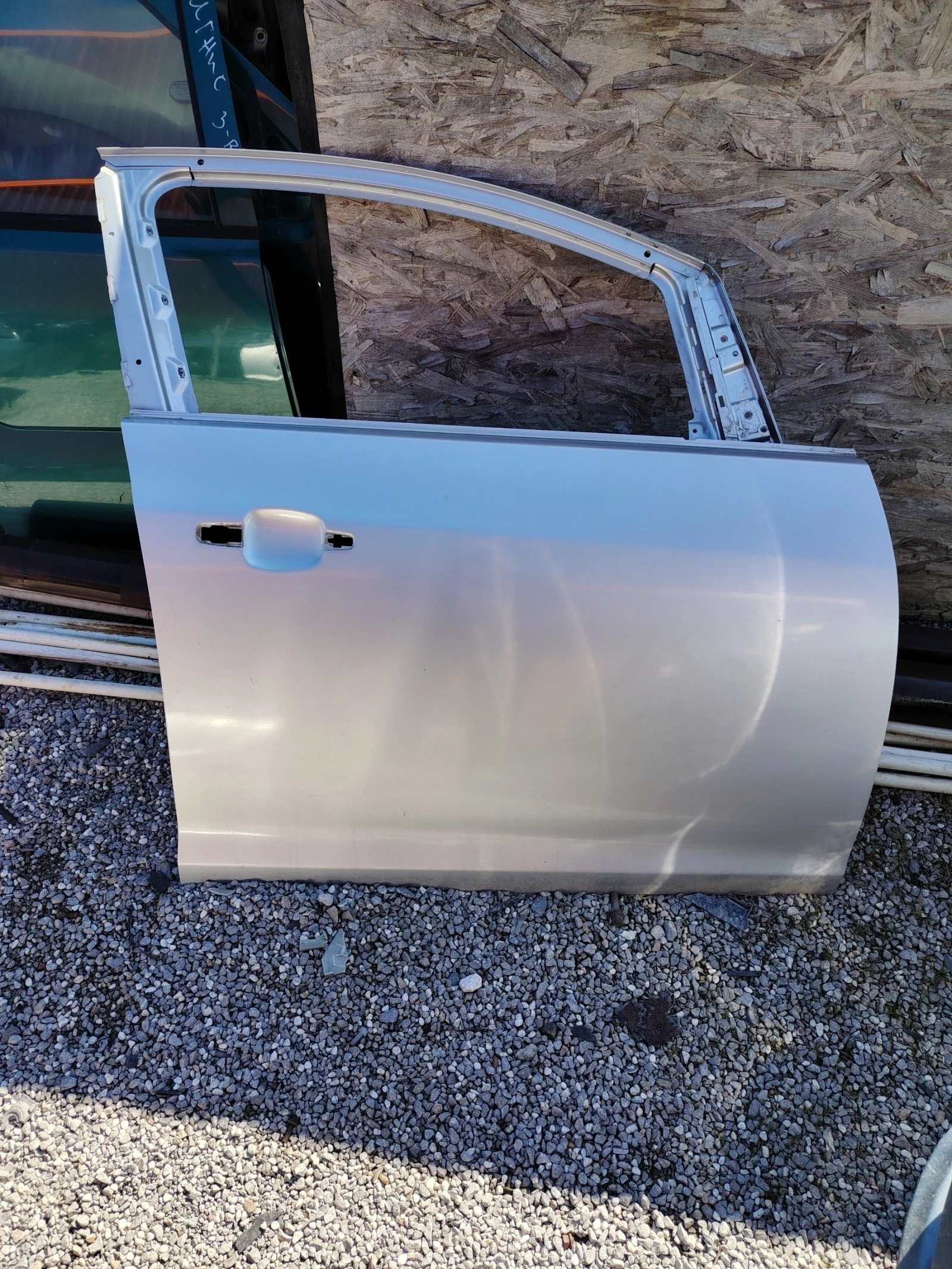 ������ ����� ����� �� ���� �����J 2011� | Mobile.bg � ����������� 1