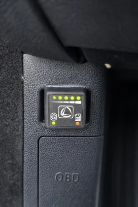 BMW 320 LPG* автомат, снимка 11