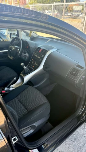 Toyota Auris 1.6i 16V, снимка 12