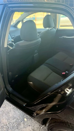Toyota Auris 1.6i 16V, снимка 10