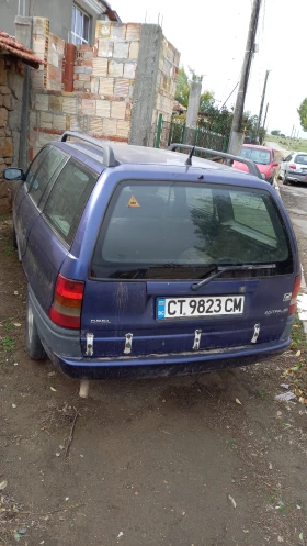 Opel Astra Комби, снимка 4