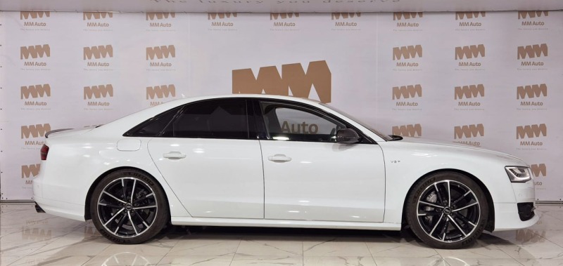 Audi S8 PLUS carbon BOSE панорама керамика, снимка 3 - Автомобили и джипове - 46538473