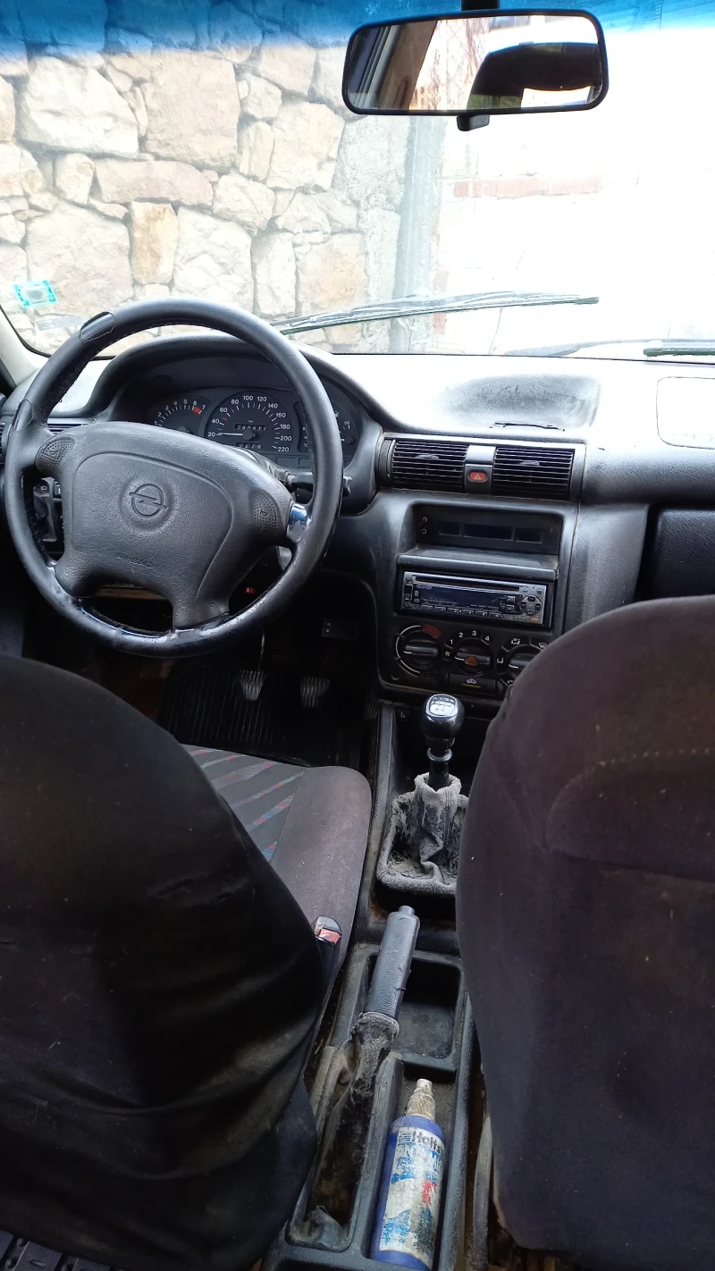 Opel Astra Комби, снимка 6 - Автомобили и джипове - 47542534