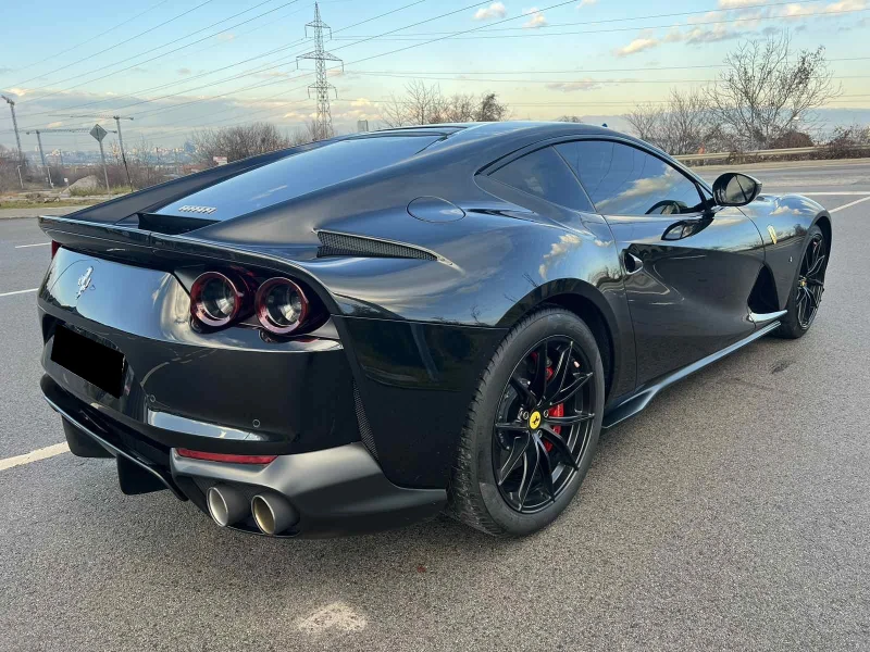 Ferrari 812 Superfast Lift Carbon гаранция НАЛИЧЕН !!!!, снимка 3 - Автомобили и джипове - 48291413