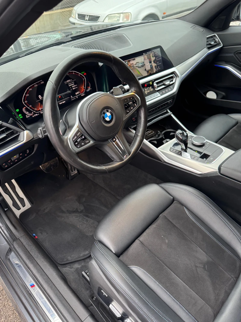 BMW 320 XDrive-360-M Sport-Panorama, снимка 9 - Автомобили и джипове - 48313471