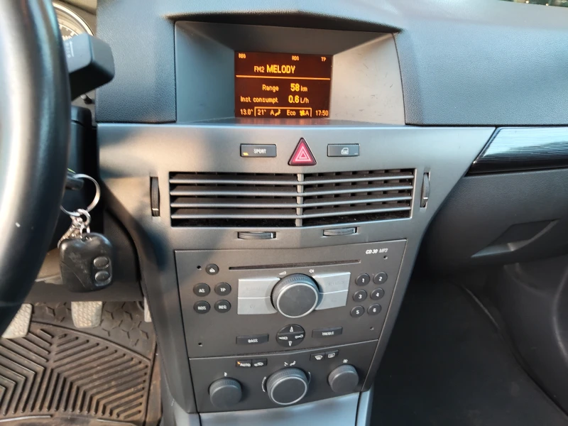 Opel Astra GTC 1, 9d 150ps 6ck, снимка 13 - Автомобили и джипове - 52121419