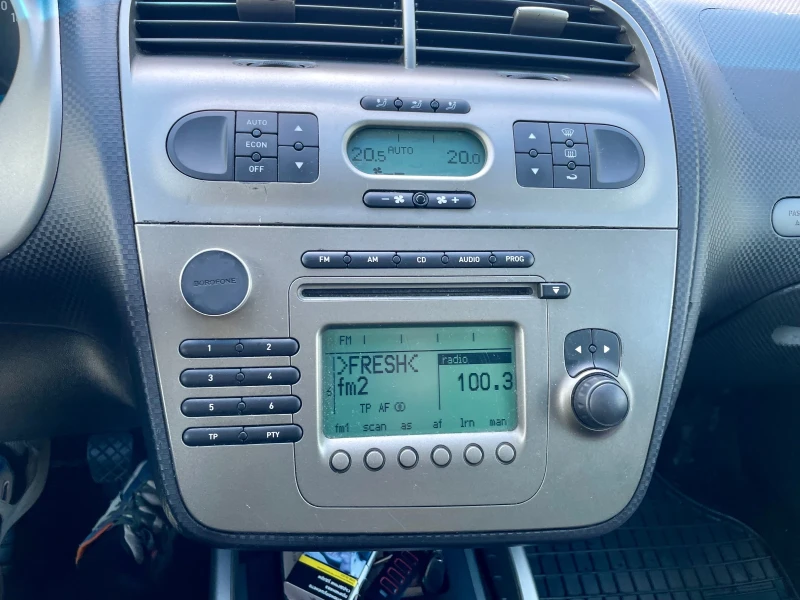 Seat Altea 1.6 газ, снимка 8 - Автомобили и джипове - 52257932