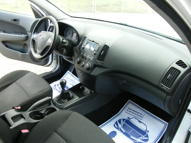 Hyundai I30 1.6CRDI, снимка 16 - Автомобили и джипове - 52503371
